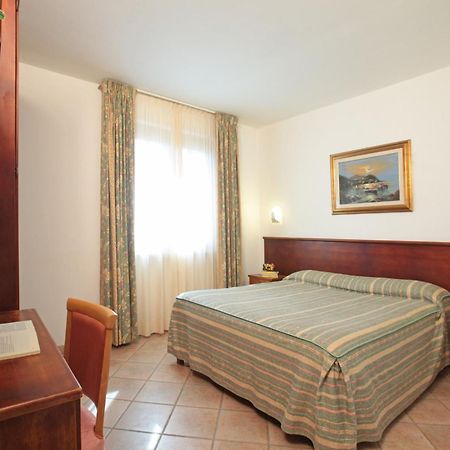 Tris Hotel Орбетелло Экстерьер фото