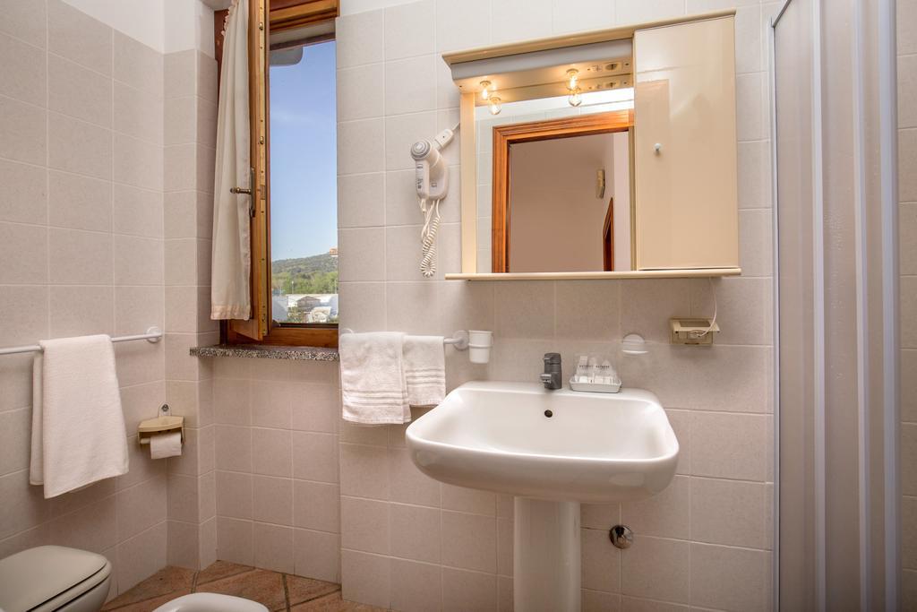Tris Hotel Орбетелло Экстерьер фото