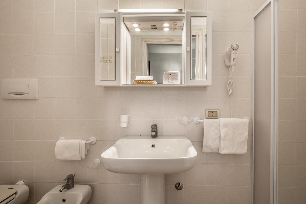 Tris Hotel Орбетелло Номер фото
