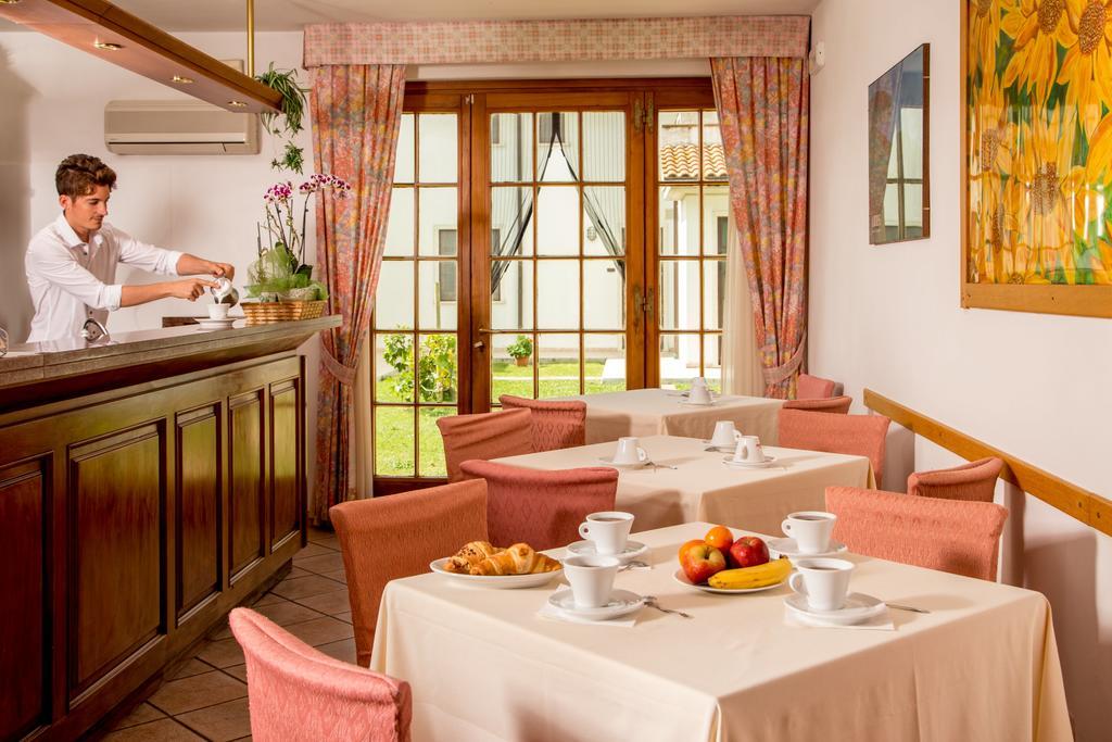 Tris Hotel Орбетелло Экстерьер фото